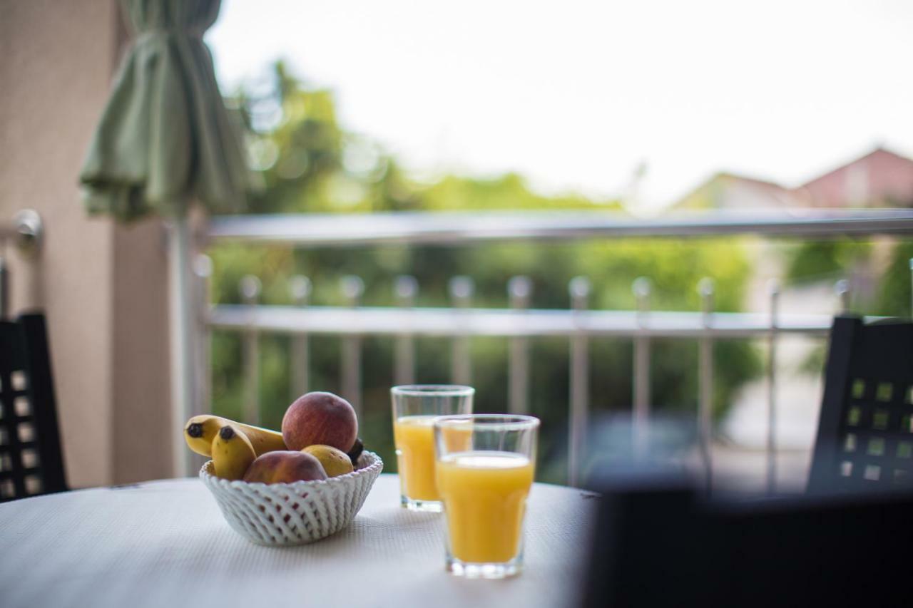 Apartment Smuljic Vrboska Bagian luar foto