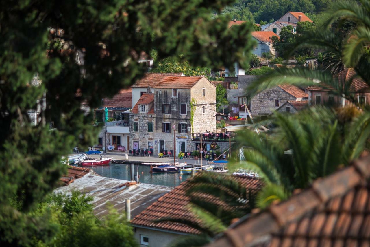 Apartment Smuljic Vrboska Bagian luar foto